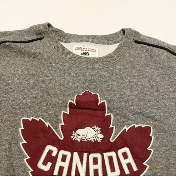 Roots Men's Grey Crewneck Sweater with Red Maple Leaf Size XS - Picture 3 of 16